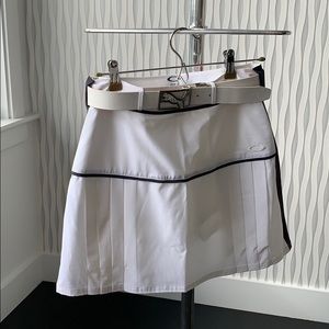 Puma belt, Sz M. White w/  pave buckle & skirt